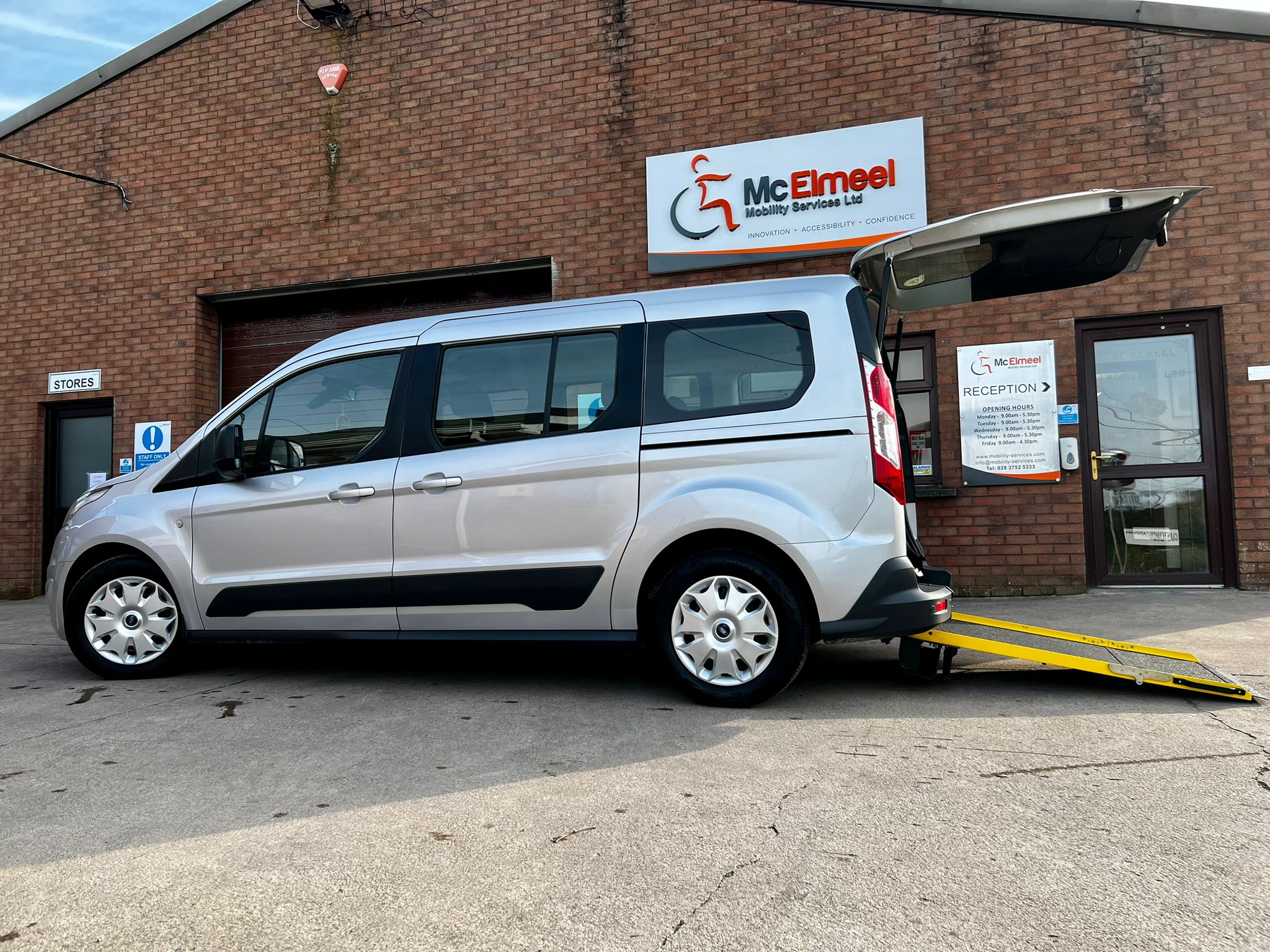 Ford TOURNEO CONNECT GRD ZETEC TDCI